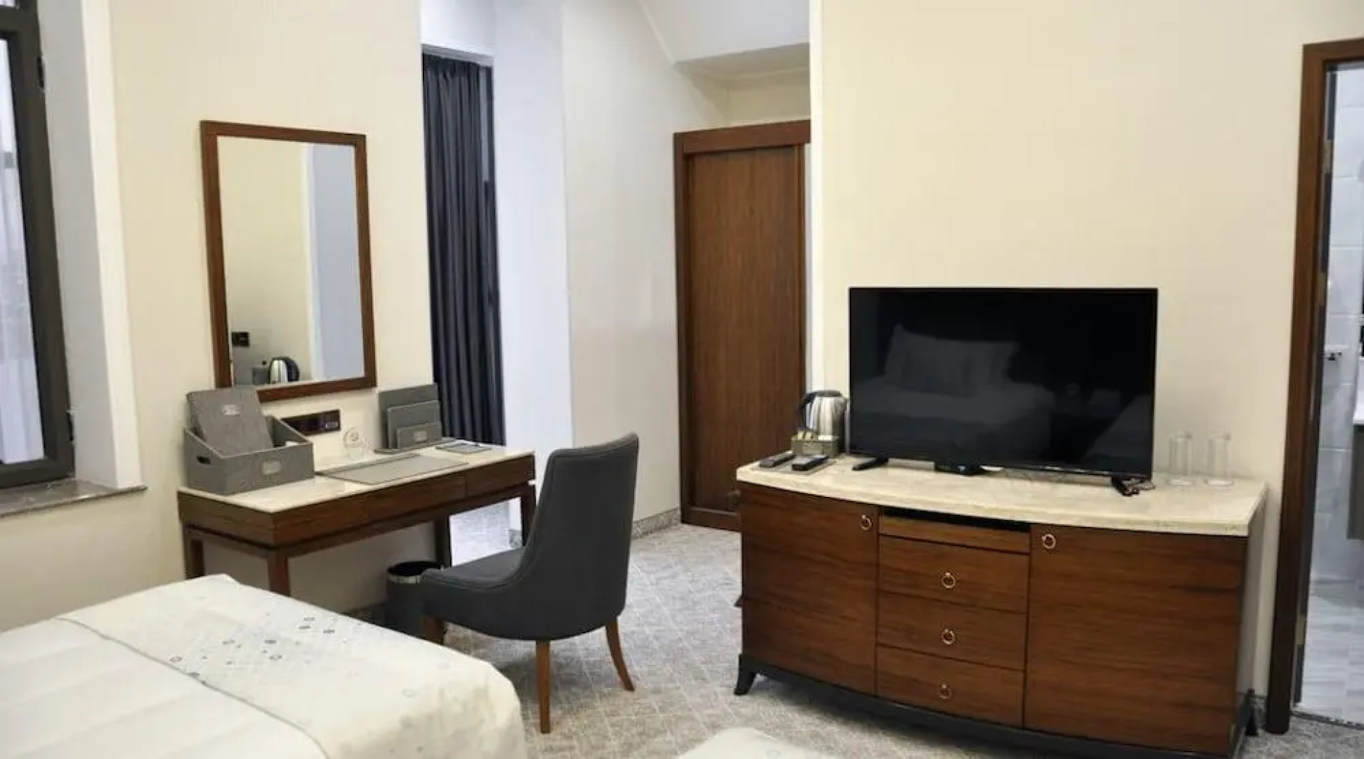 Parliament Palace Hotel