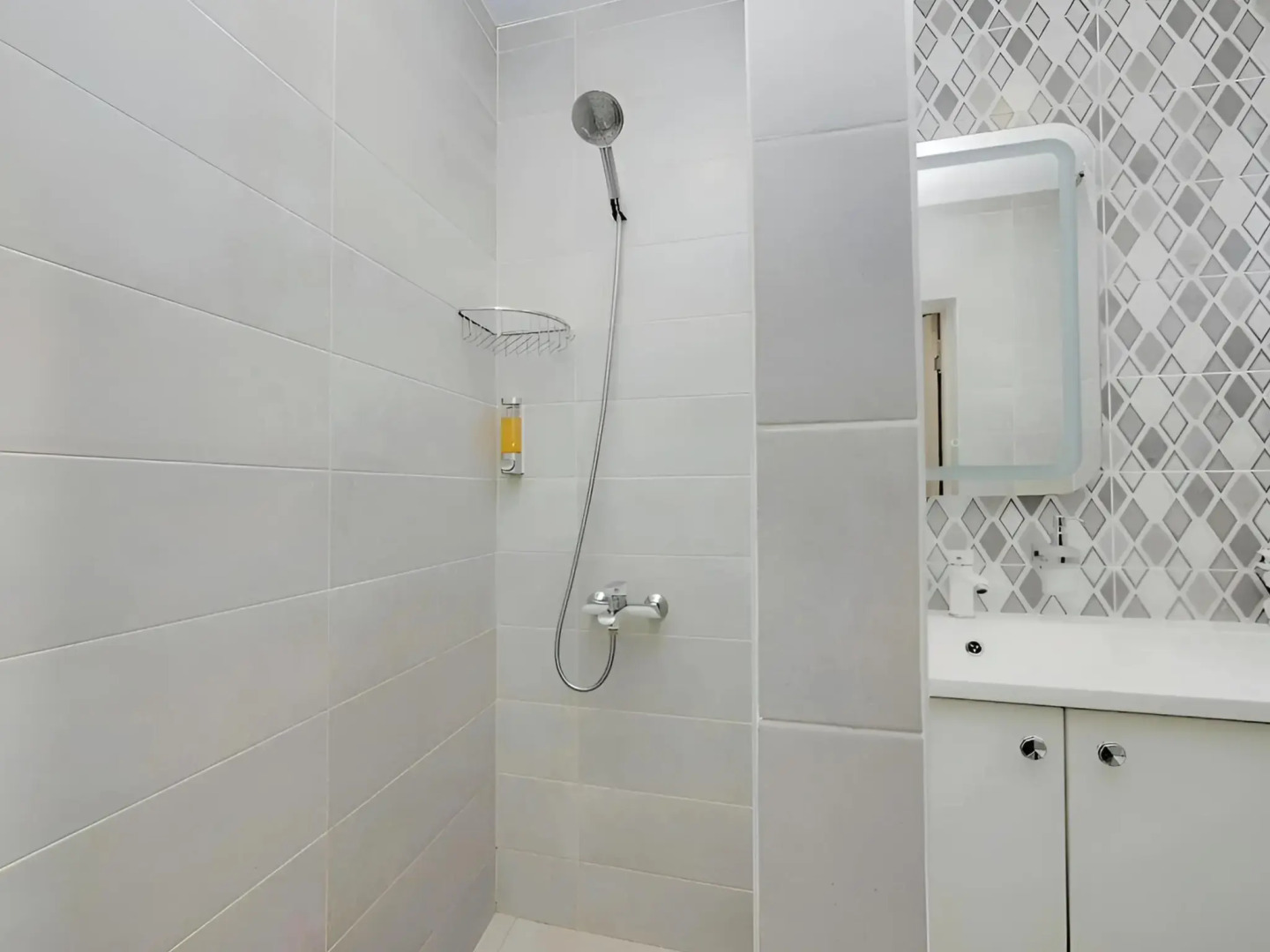 Апартаменты GoodZone на Театральной 1