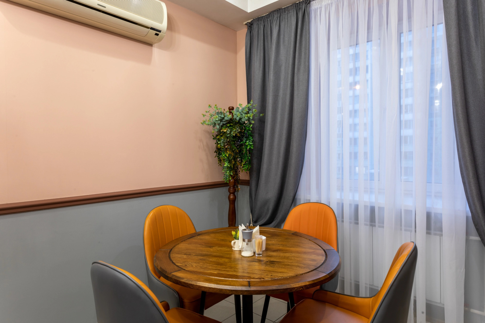 Апарт-отель 22 КВАДРАТА ( Царский двор)