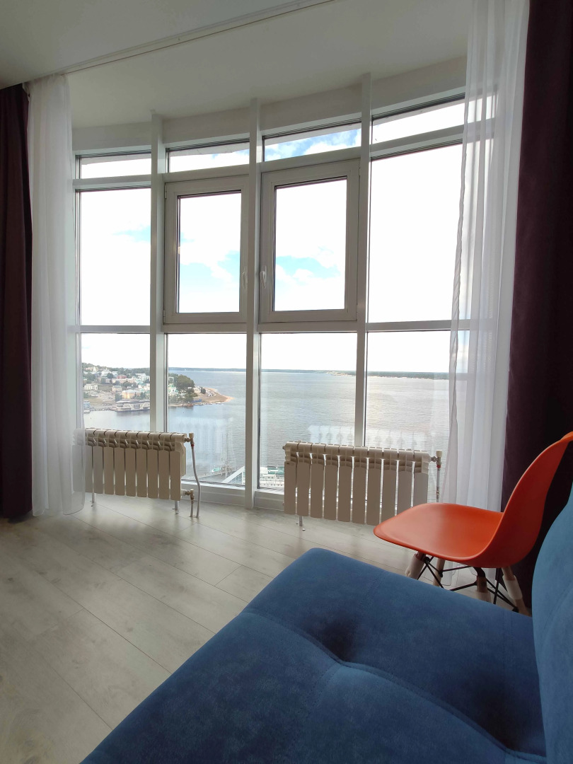 Квартира 2-Комн.на Набережной в Центре Города