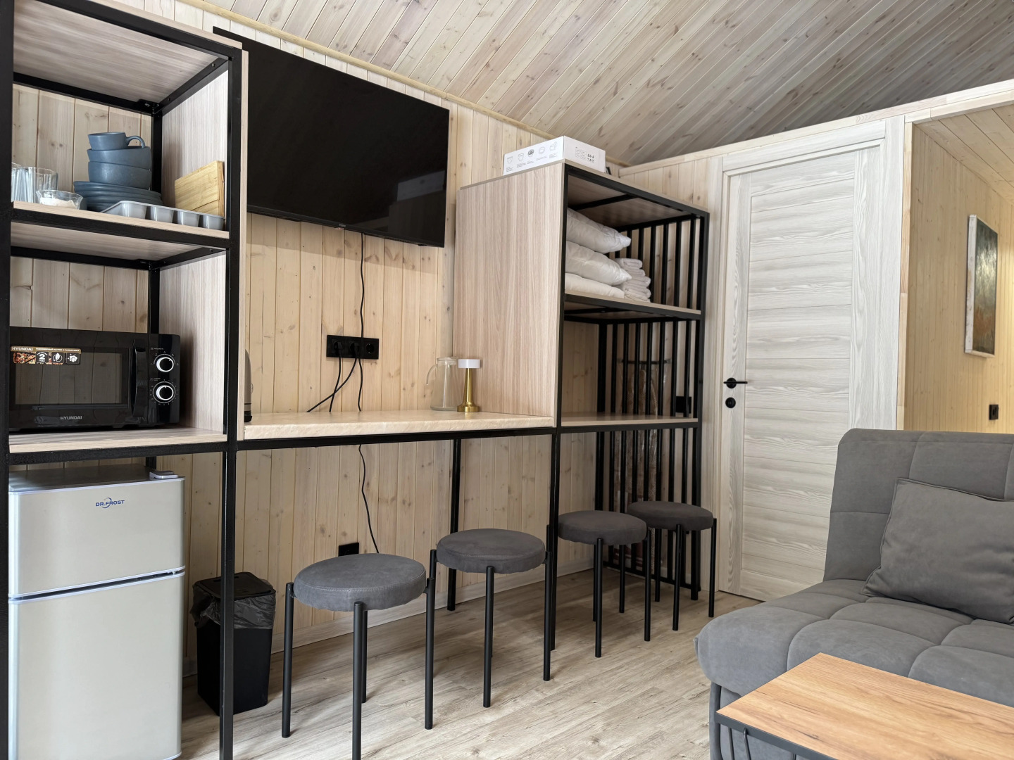 Частный дом с видом на Кавказский хребет