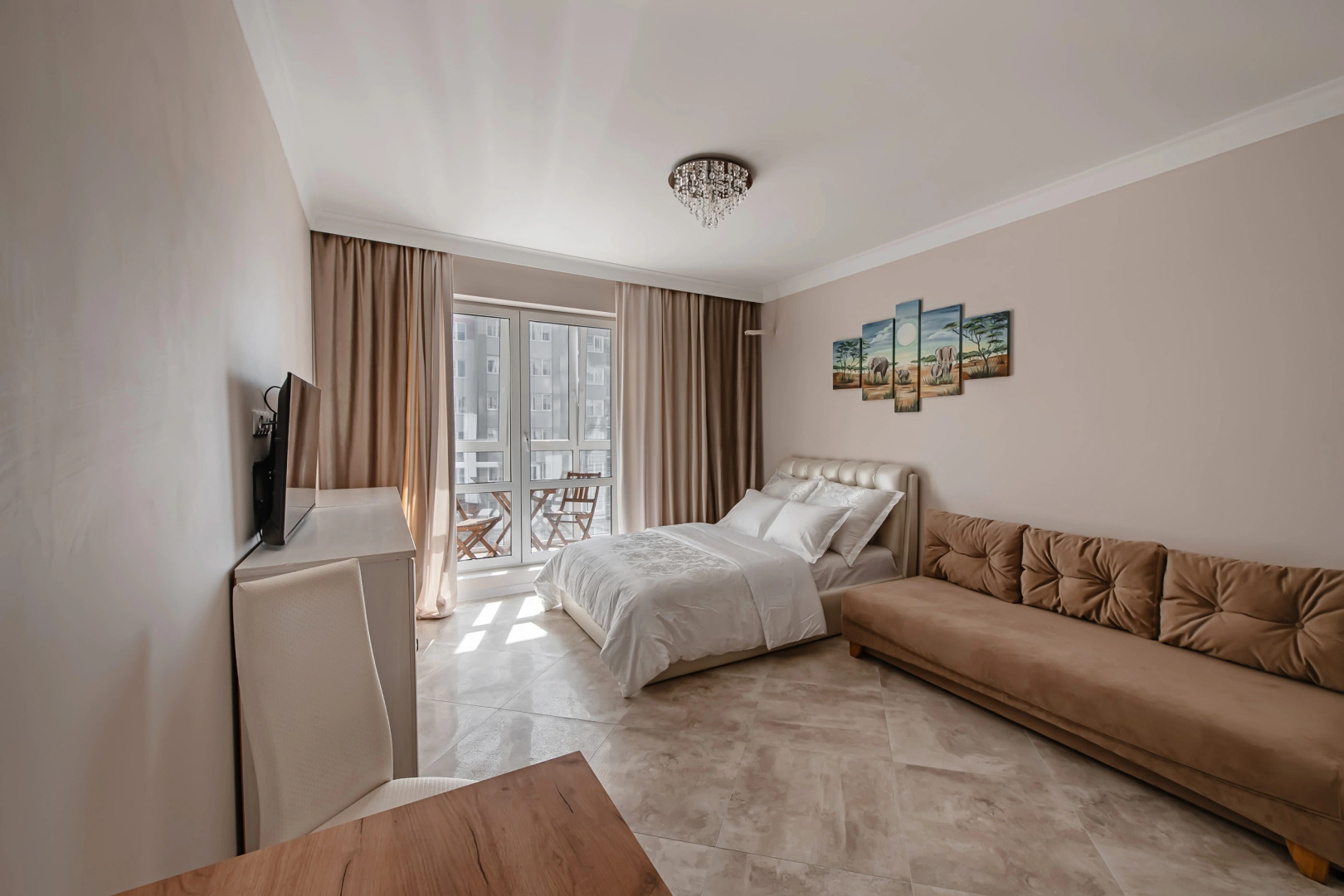 Апартаменты Студия у Станции Метро Грушевка