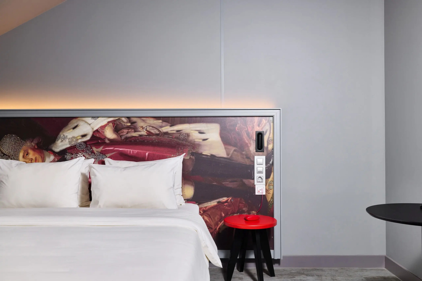 Театральная Площадь Отель