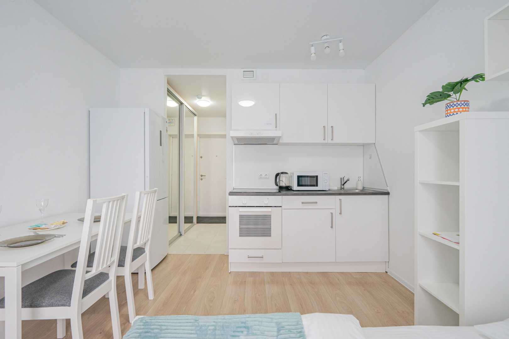 Апартаменты Уютная студия на Космонавтов