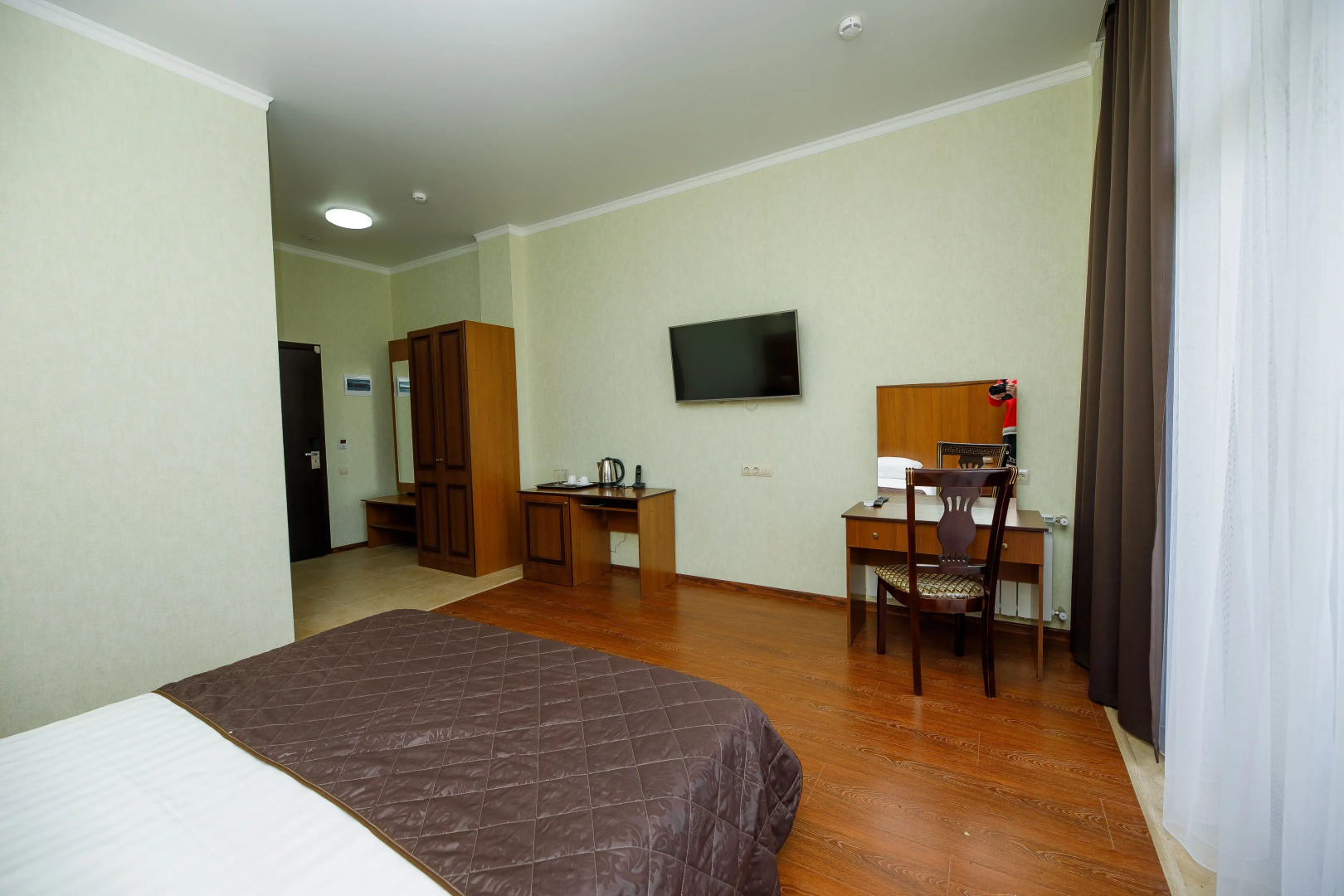 Отель Велес