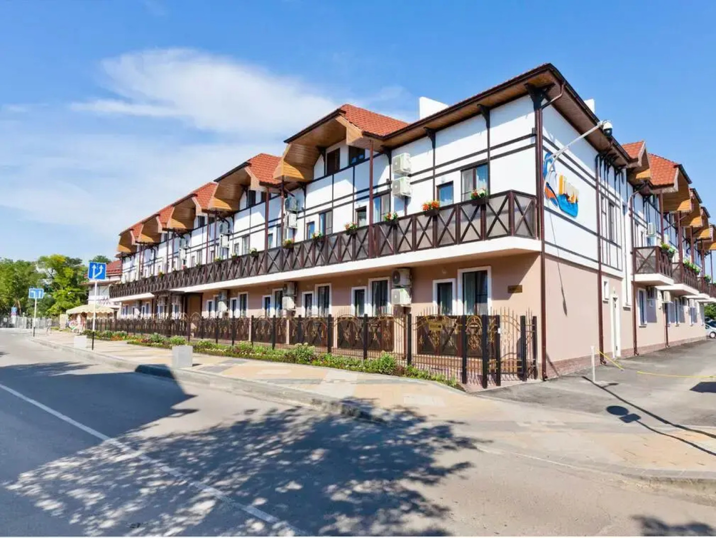 Отель Парус