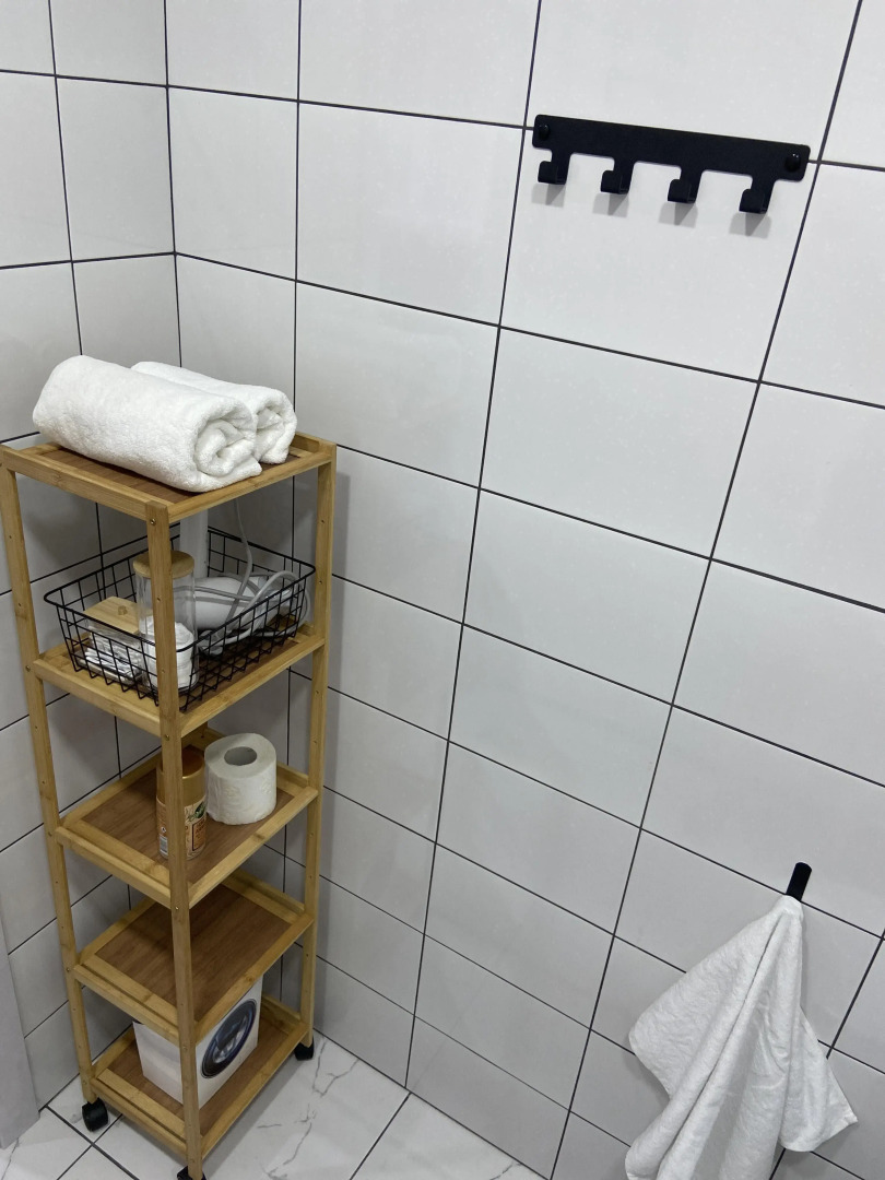 Квартира студия в центре города 50 оттенков серого