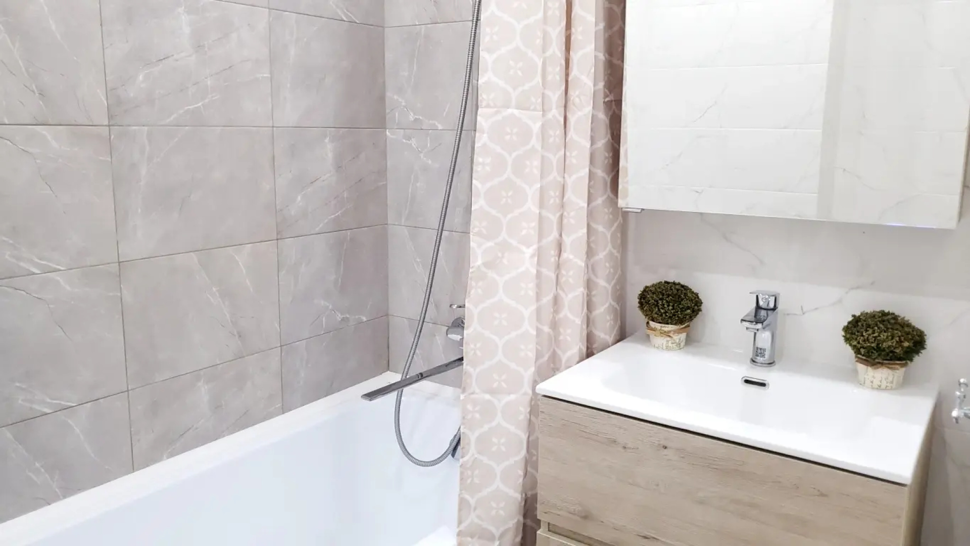 Апартаменты Panda Home в центре в ЖК Сердце Сибири