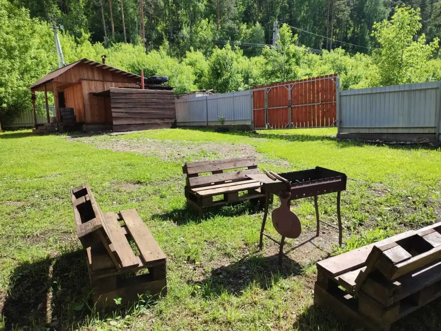 Гостевой дом 3 Emirell Altai на улице Горной 2