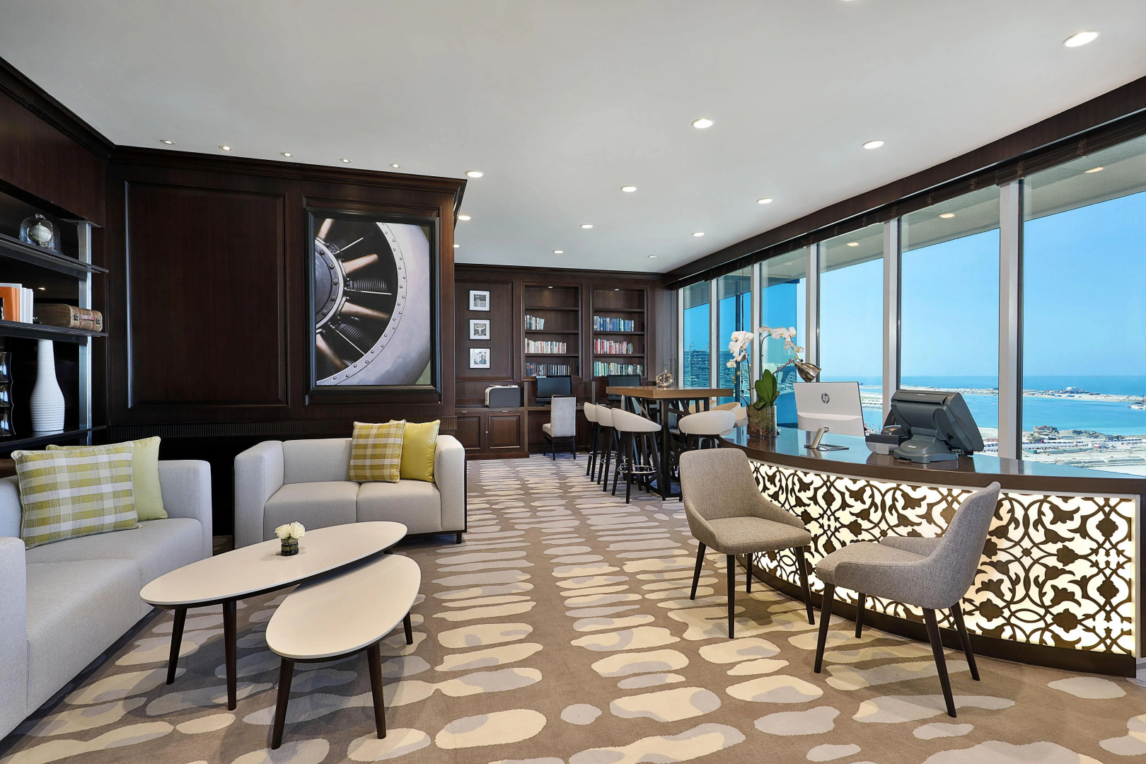 Отель Le Méridien Mina Seyahi Beach Resort & Waterpark