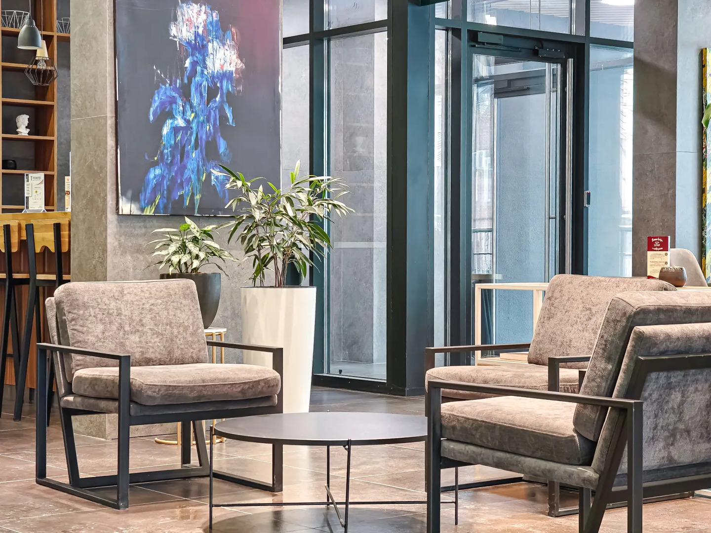 Апартаменты Евродвухкомнатные Stepanenkov на Военной 51