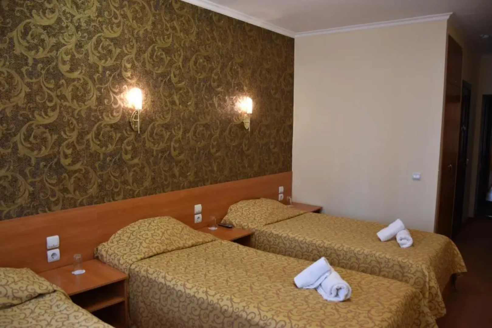 Отель Снежный Барс