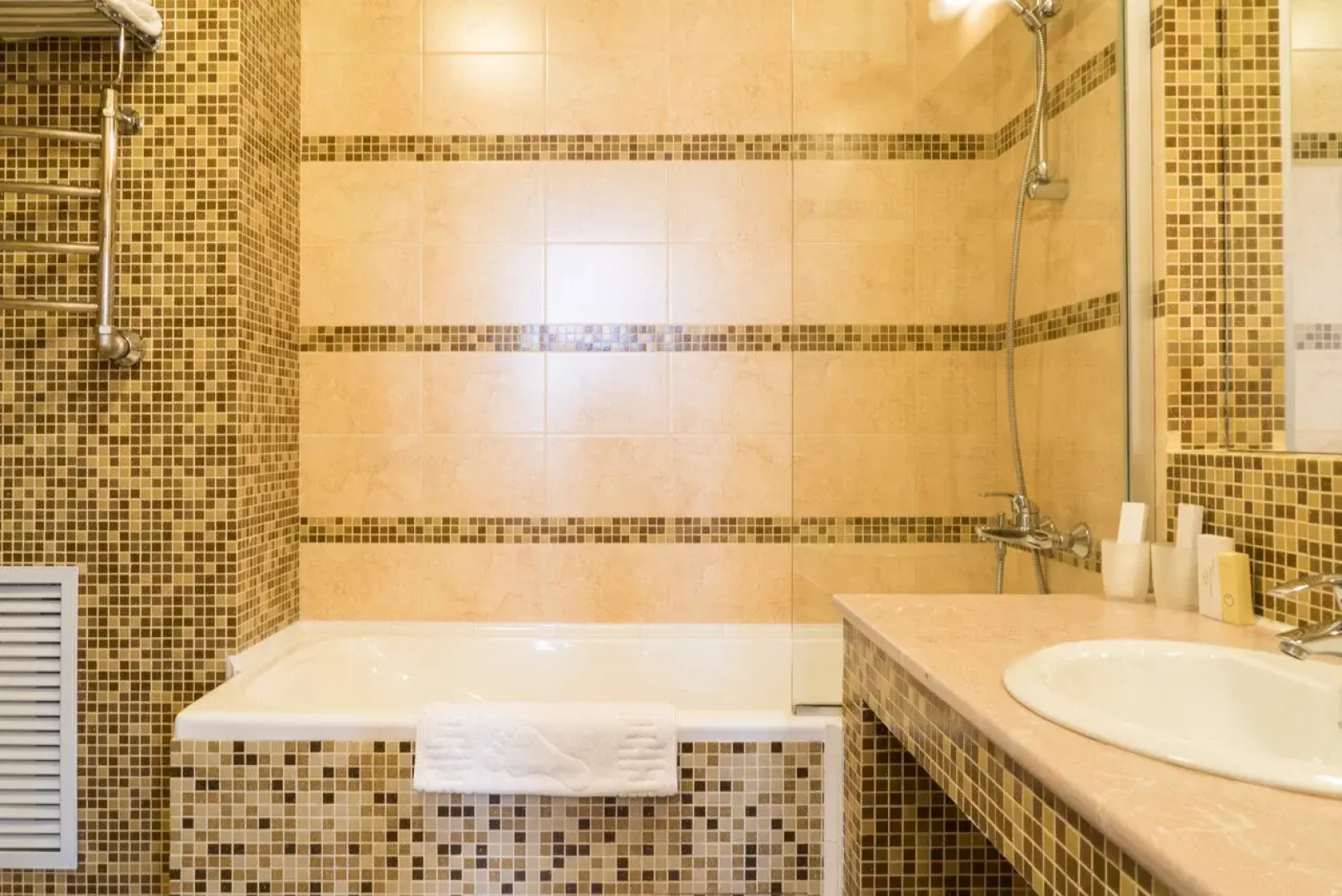 Diplomat Business Hotel