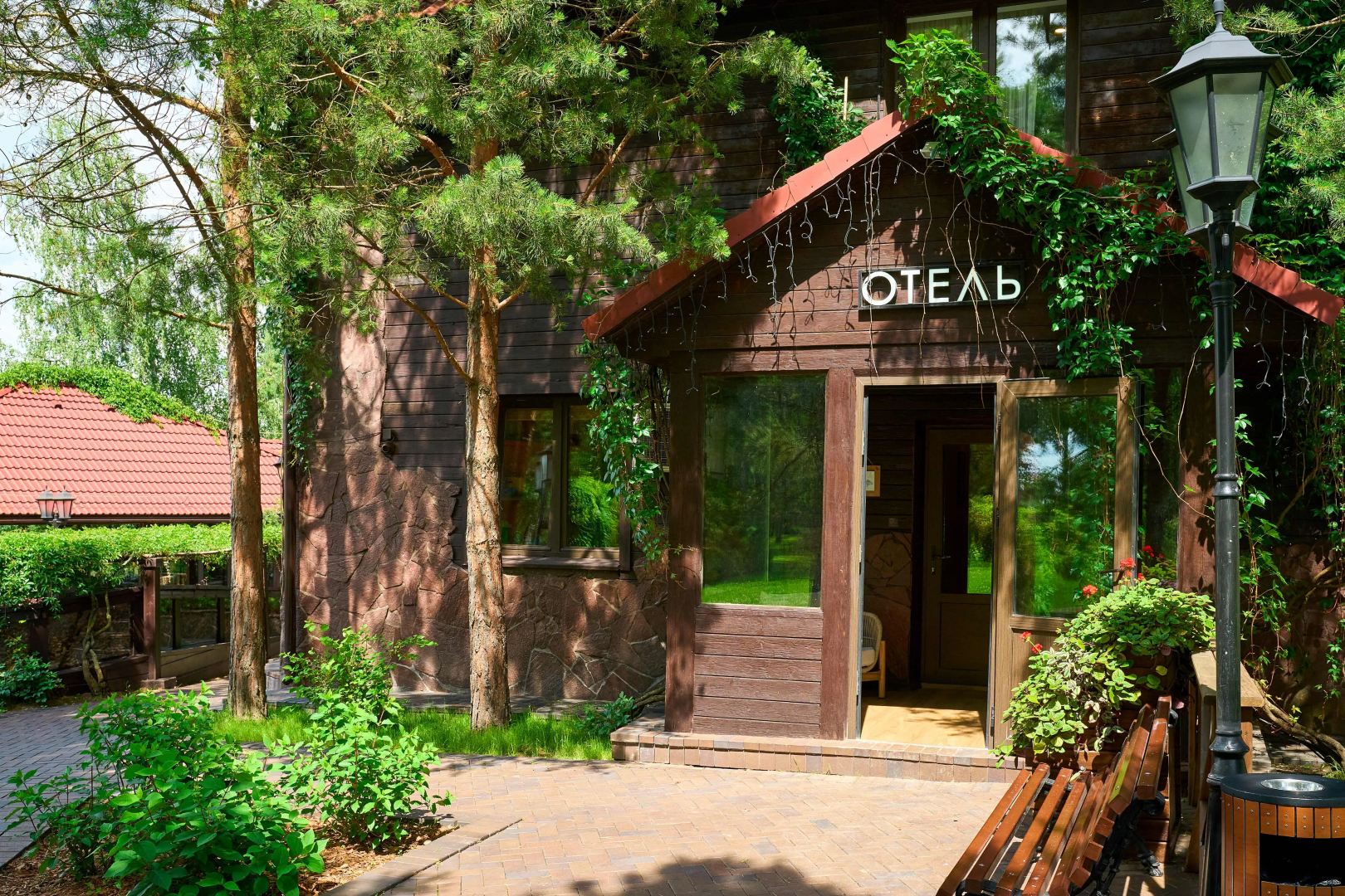 Отель Fish Point Family Resort (Золотой сазан)