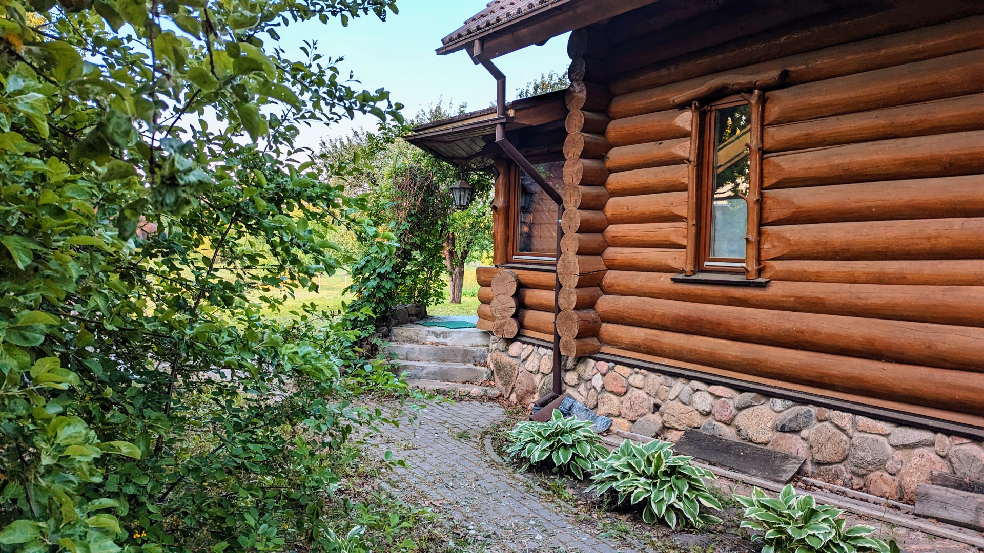 Частный дом на берегу озера Нарочь
