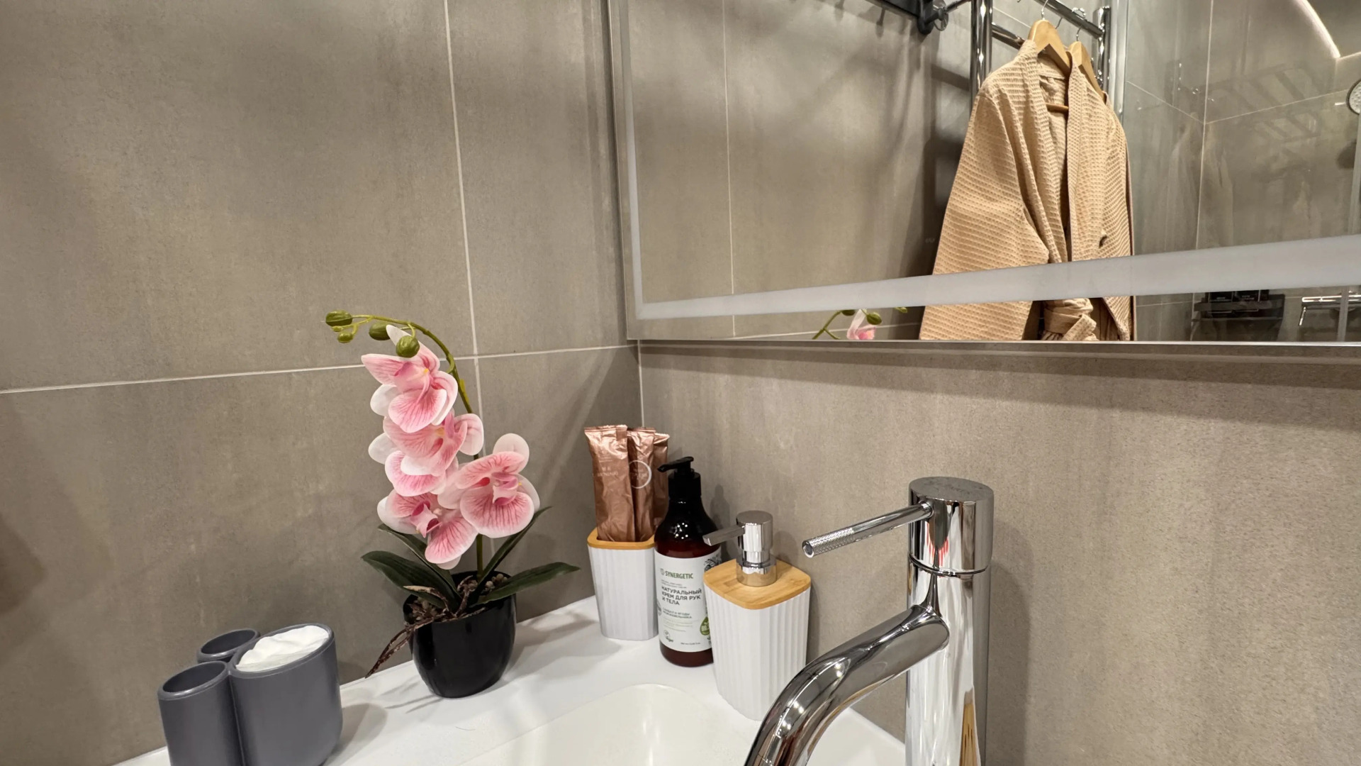 Апартаменты с Изумительным Видом ВыДома в Авторском Квартале Машаров