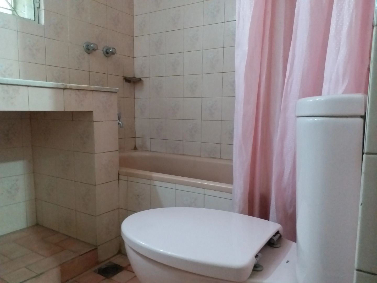 Green House Hotel & Tours