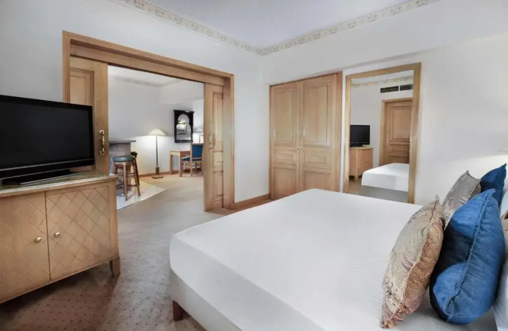 Ночлег и завтрак (B&B) Steigenberger Nile Palace Luxor Travel
