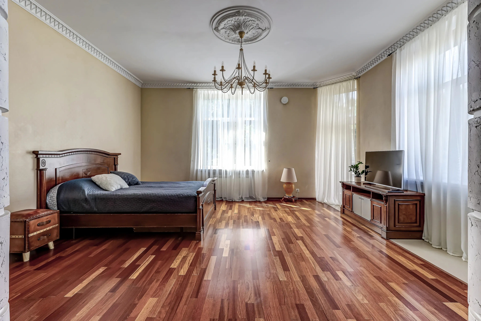 Апартаменты солнечная студия с круглым балконом