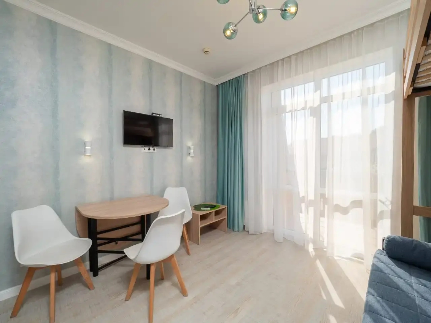 Апартаменты У Моря С Бассейном в ЖК Солнечный апр44