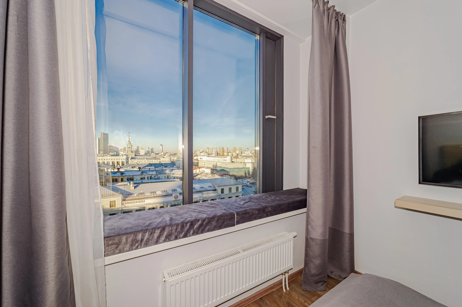 Апартаменты Rooms in Radius Central House с видом на город(11 этаж)