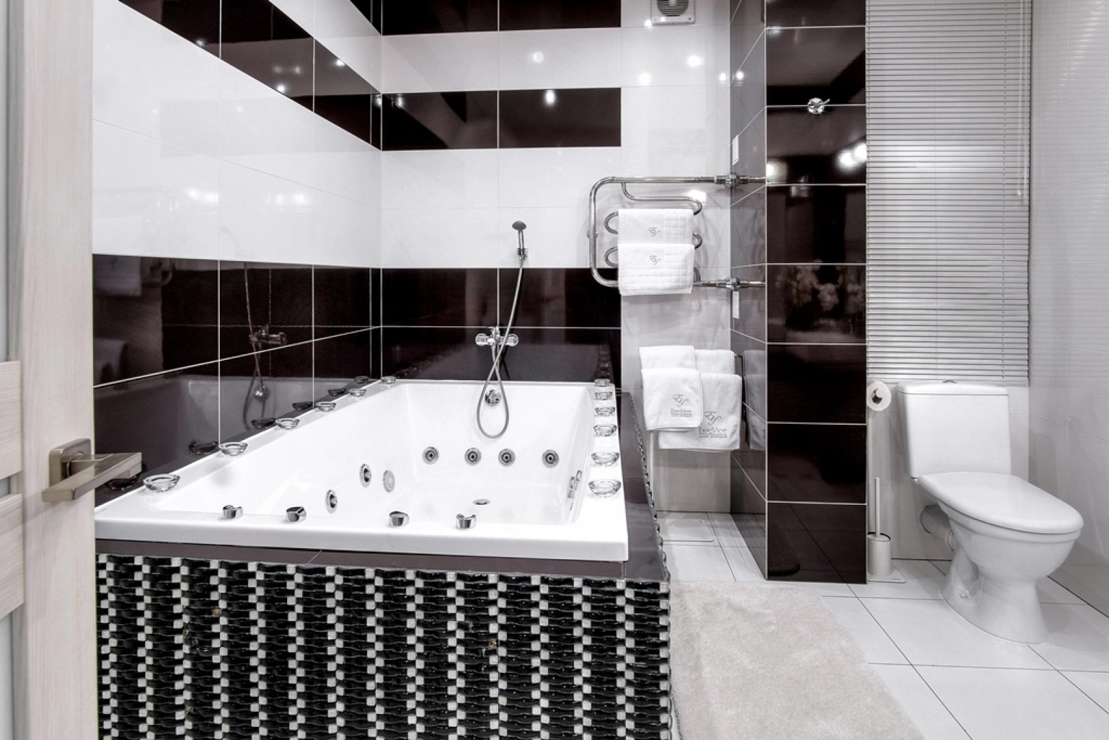 Апартаменты ЕвроУют Апартаменты с Джакузи