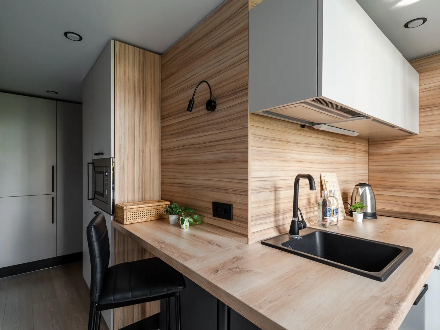 Апартаменты Comfort Life на Херсонской Black Cat