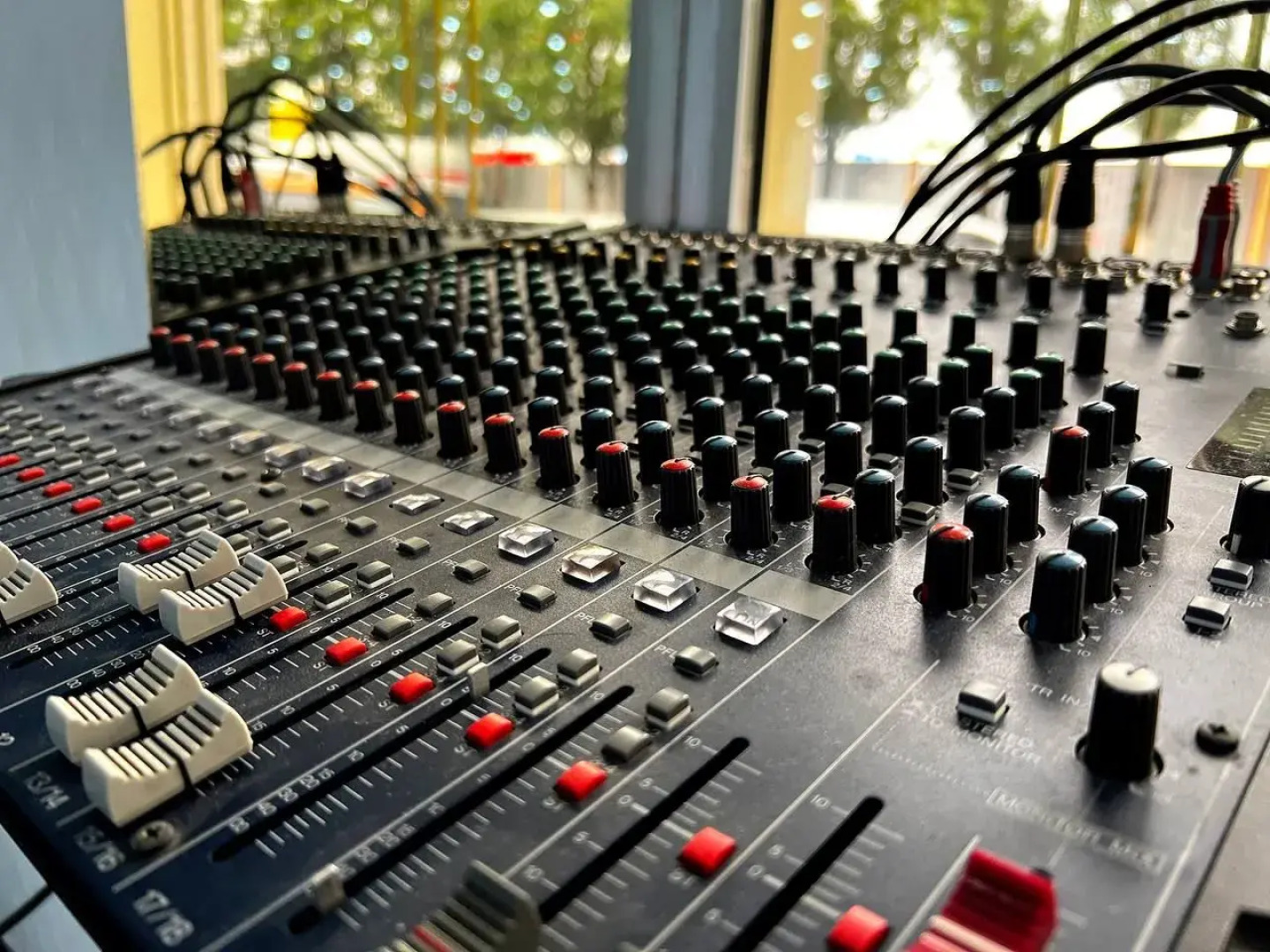 Отель Forum Plaza