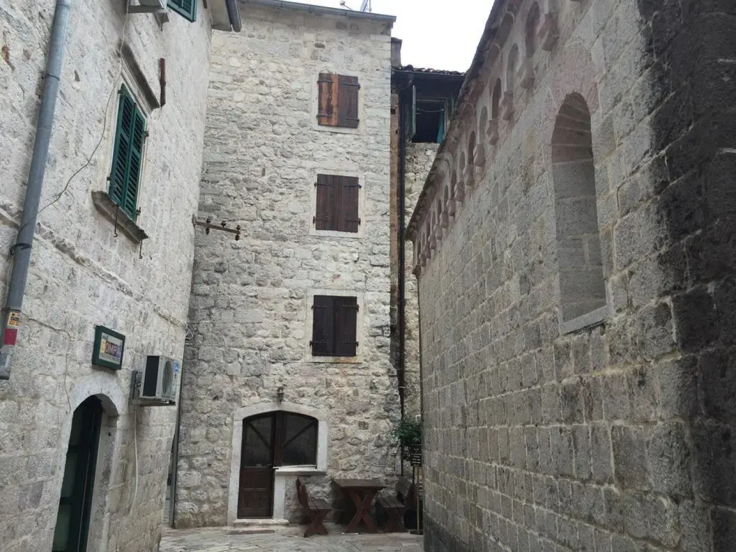 Hotel Athos Guesthouse