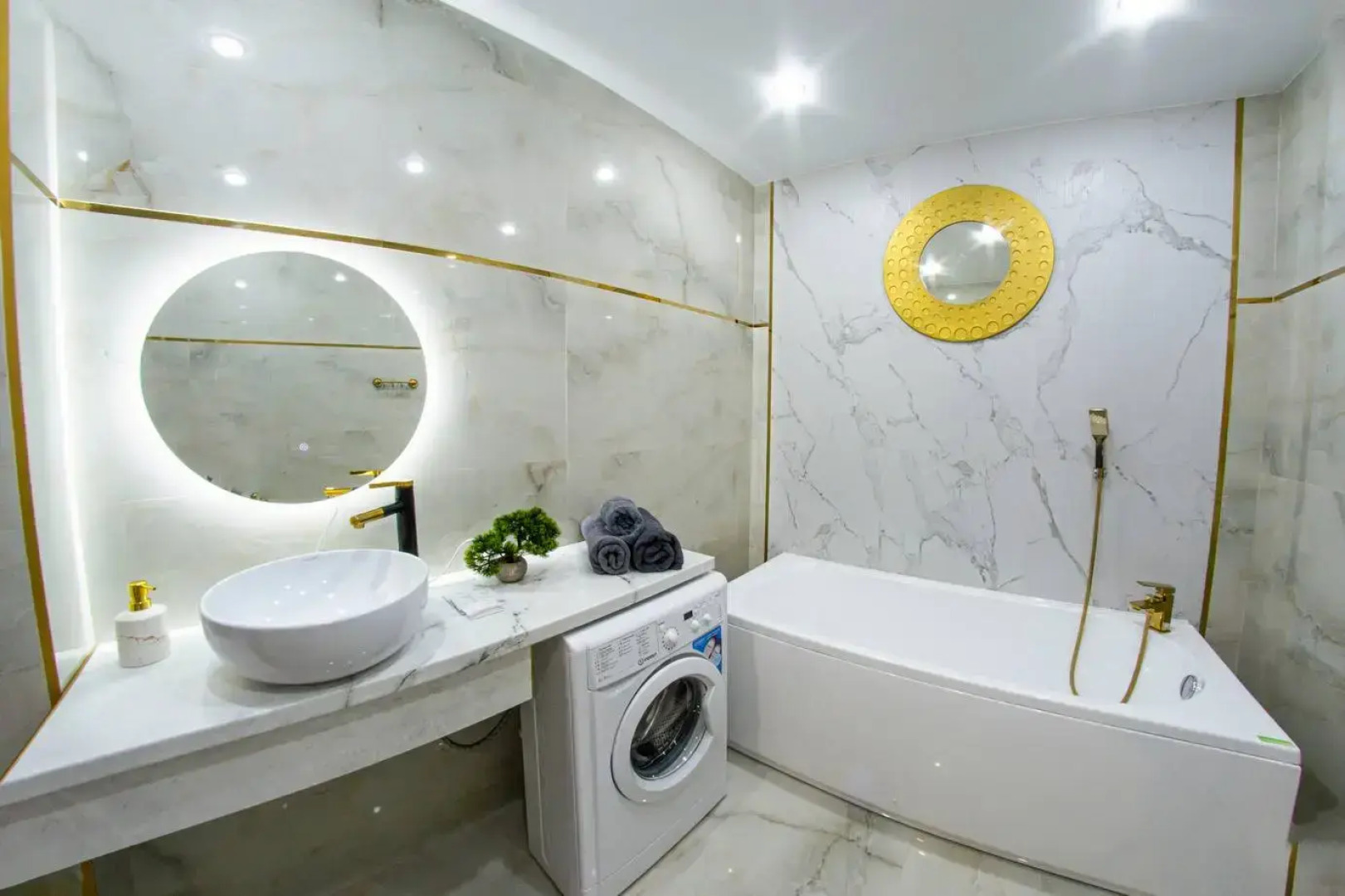 Апартаменты с качелями на 9 этаже