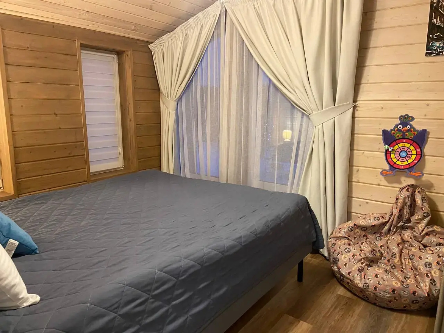 Частный дом комфортный со столом для пинг-понга и батутом