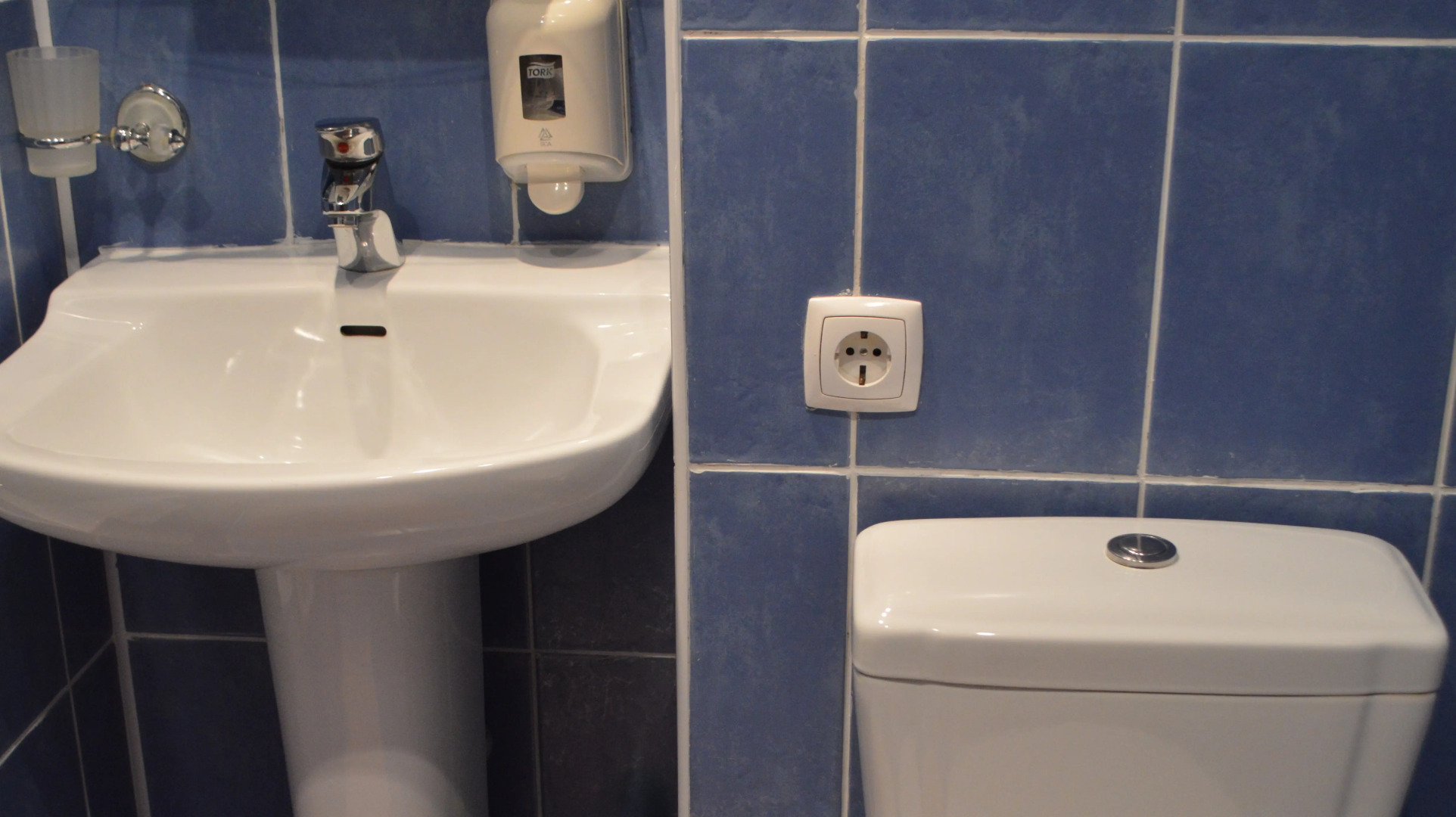 Отель Моника