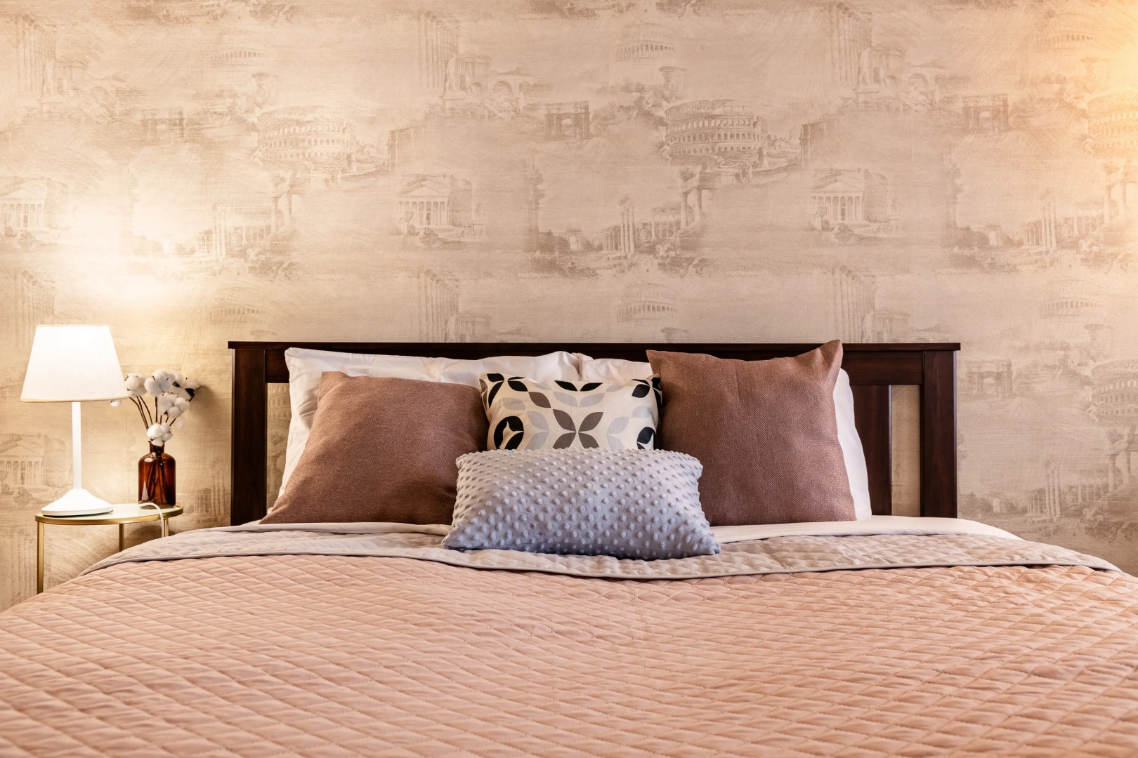 Квартира Просторная Natali на Метро Аннино