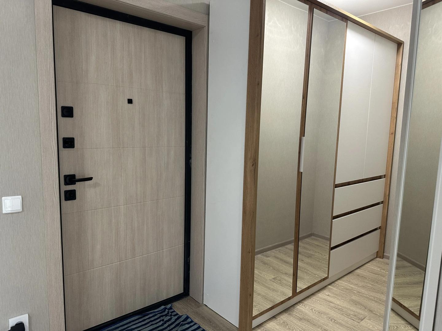 Квартира Современная однокомнатная с видом на море