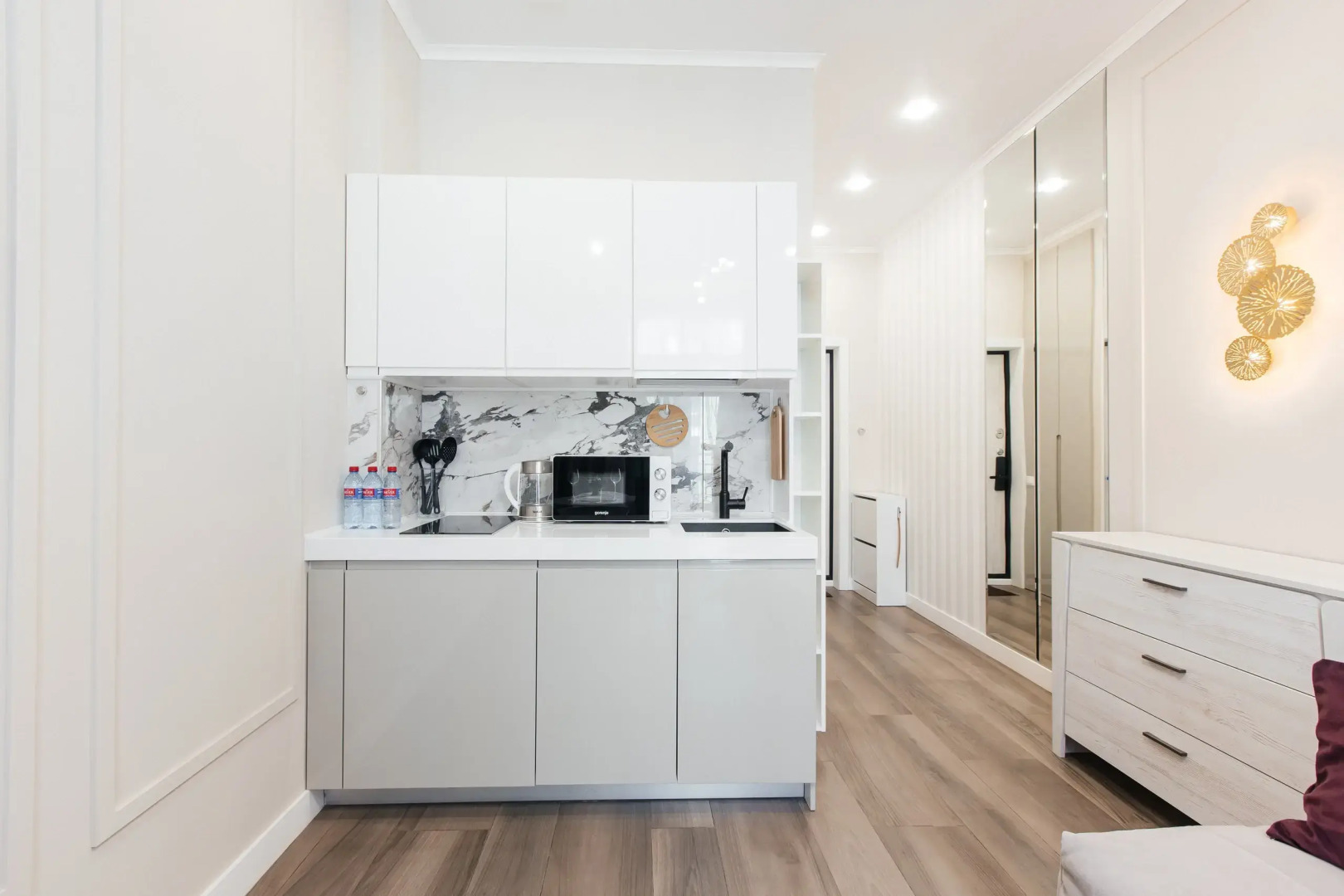 Апартаменты Red Apartments Арт Лайт Марио