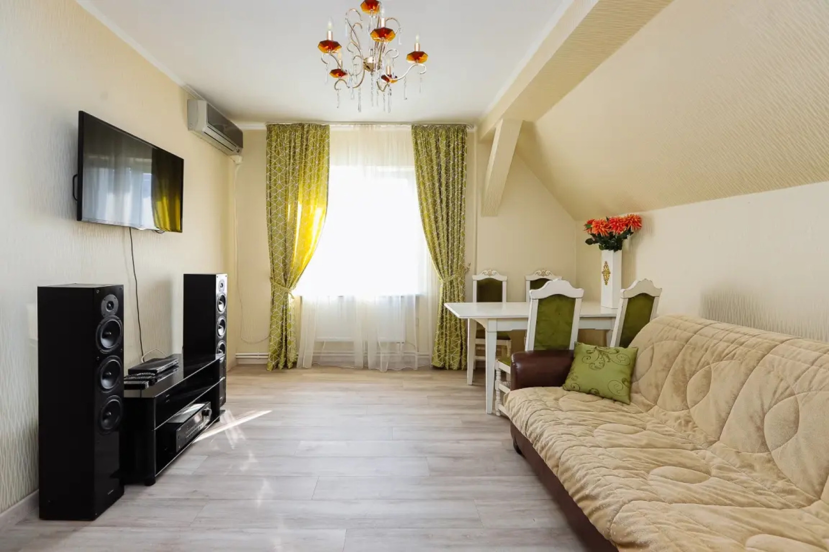 Квартира на Дадаева 1