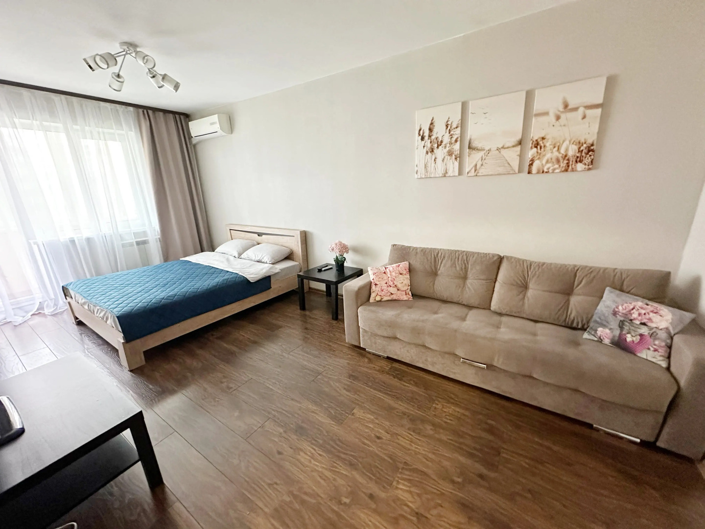 Квартира Двухкомнатная в 10 минутах пешком от набережной