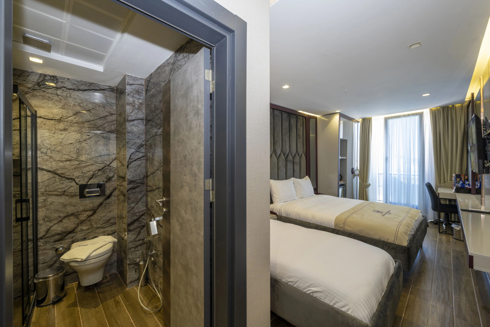 Отель Heaven Premium Airport