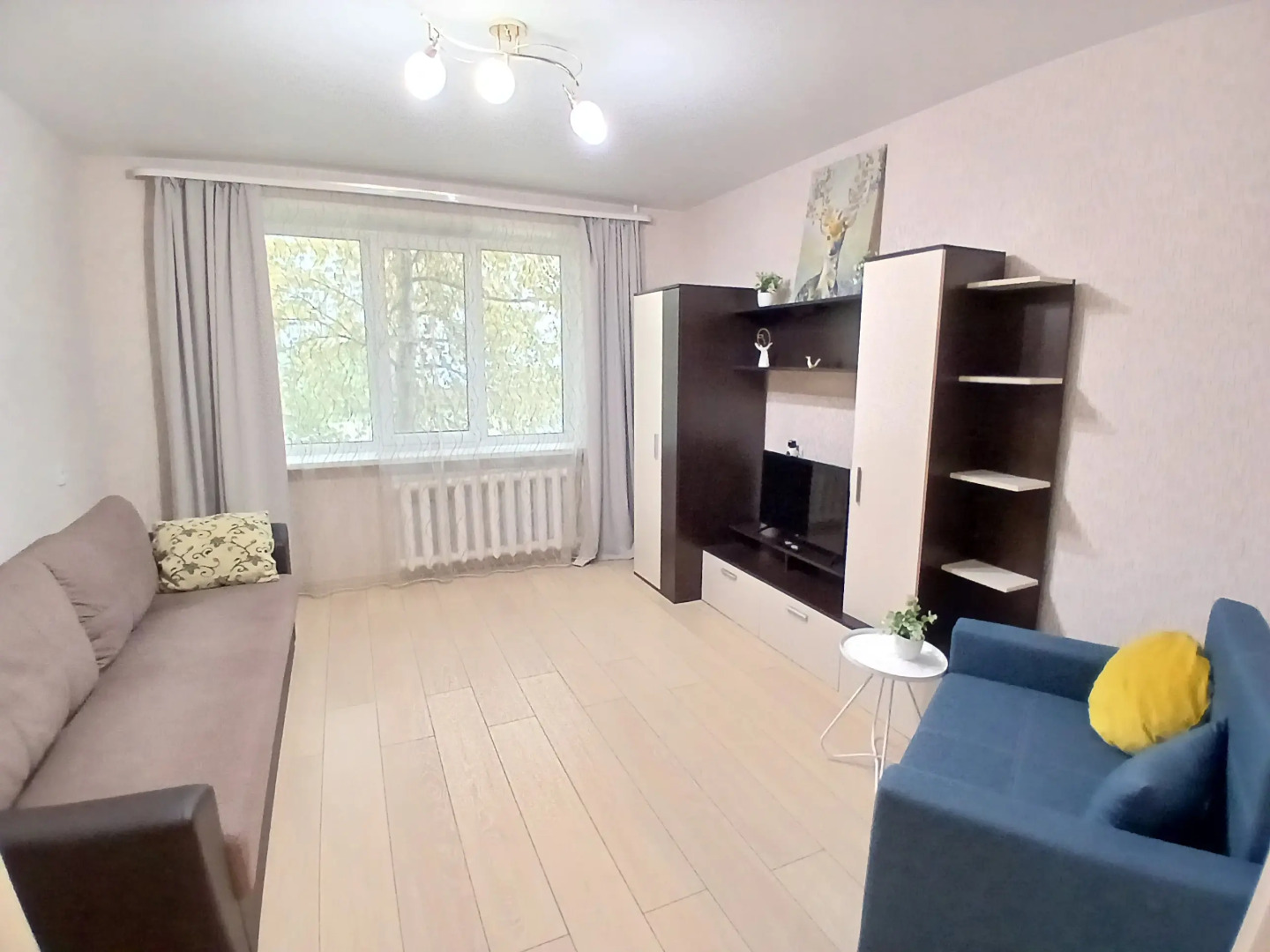 Апартаменты 2х Комнатные на Маршала Конева 4А