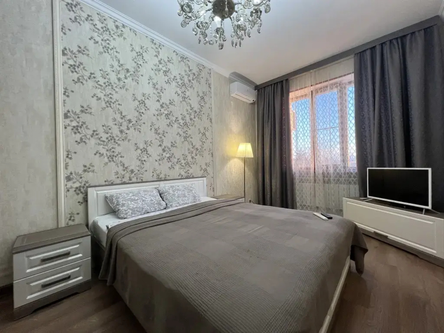 Апартаменты возле Парка на Аллее Строителей by Sutki26 2