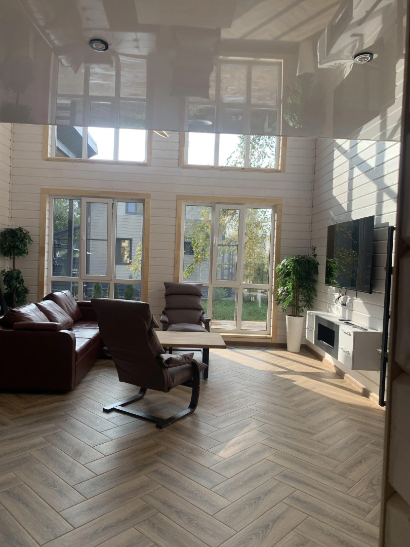 Частный дом Традиция отдыха - дом у озера c баней и купелью