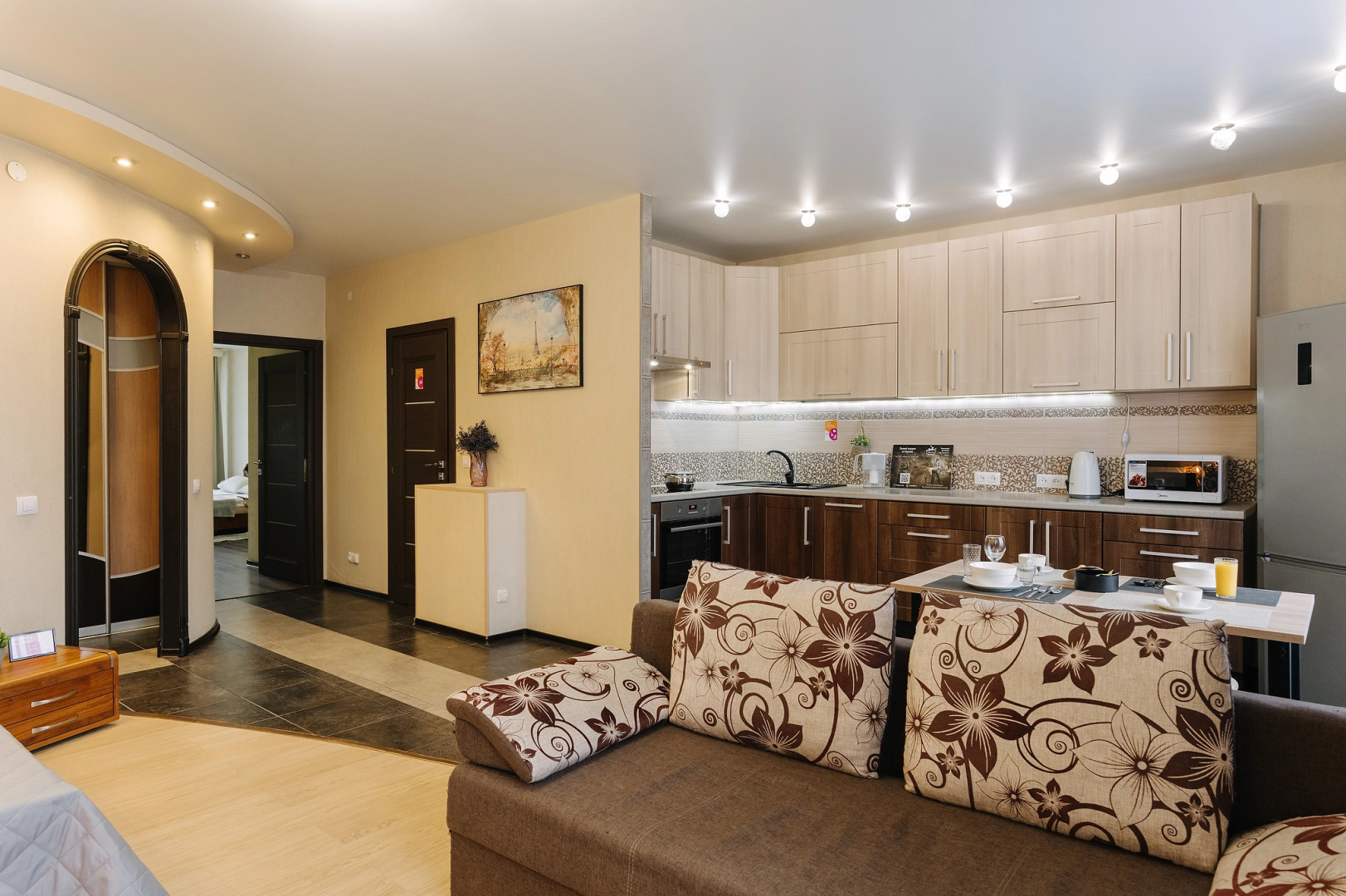 Апартаменты 9 ночей с видом на речку на Коммунальной 1