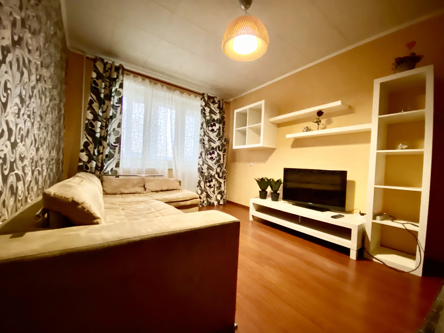 Квартира Лайф Апартс 1 ком, на Октябрьской Революции 344