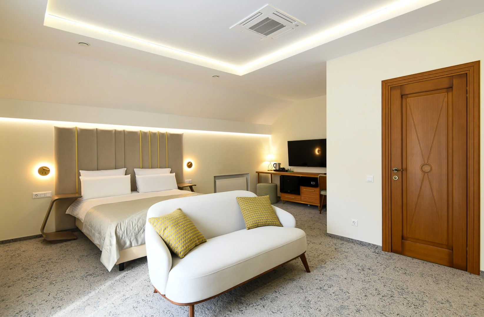 Отель На камушках 5*