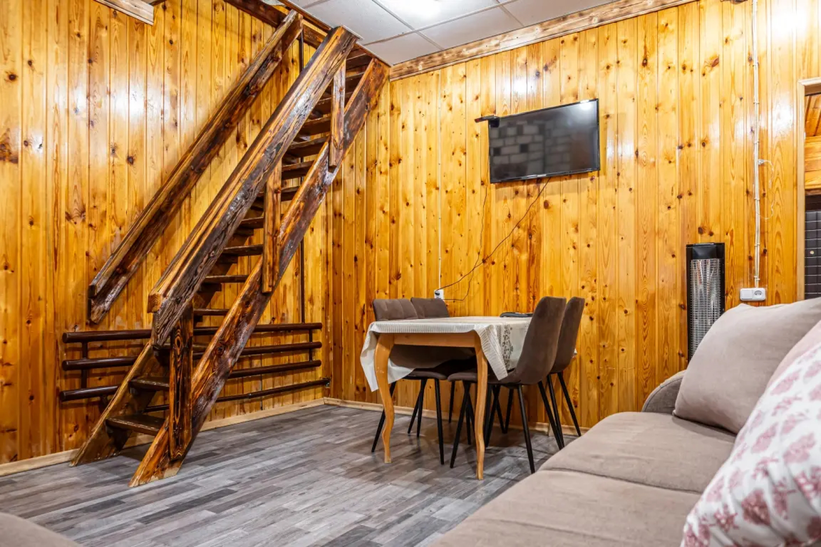 Коттедж Эко с Красивым Видом в Терсколе от Квартирукинг