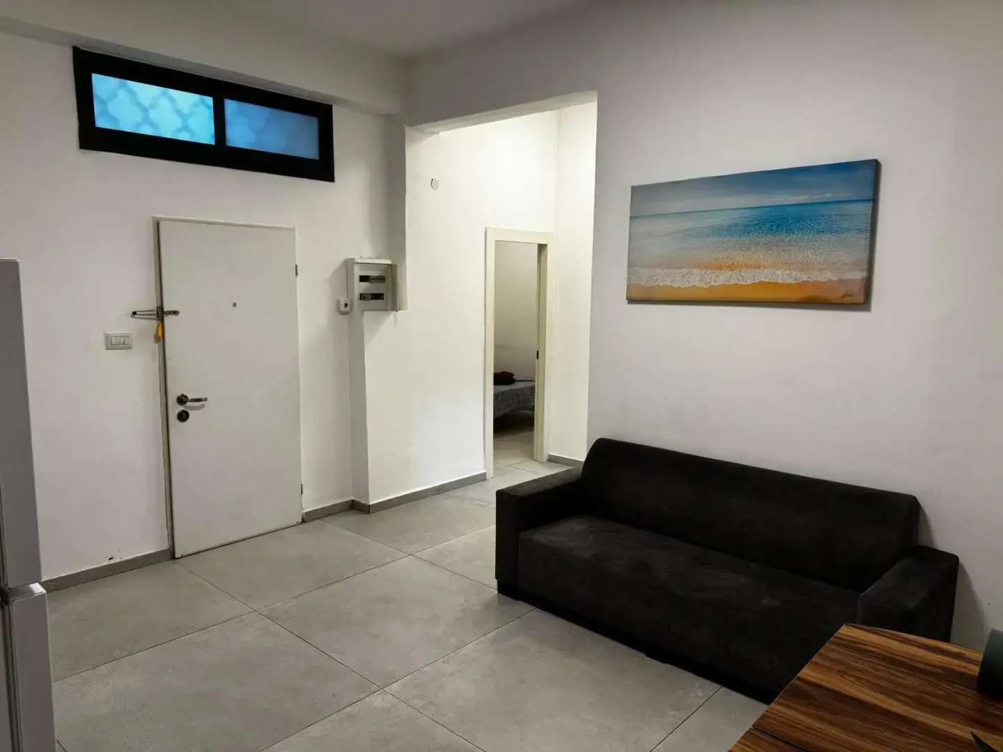 Квартира Очаровательная с 3 Спальнями и Собственным Входом