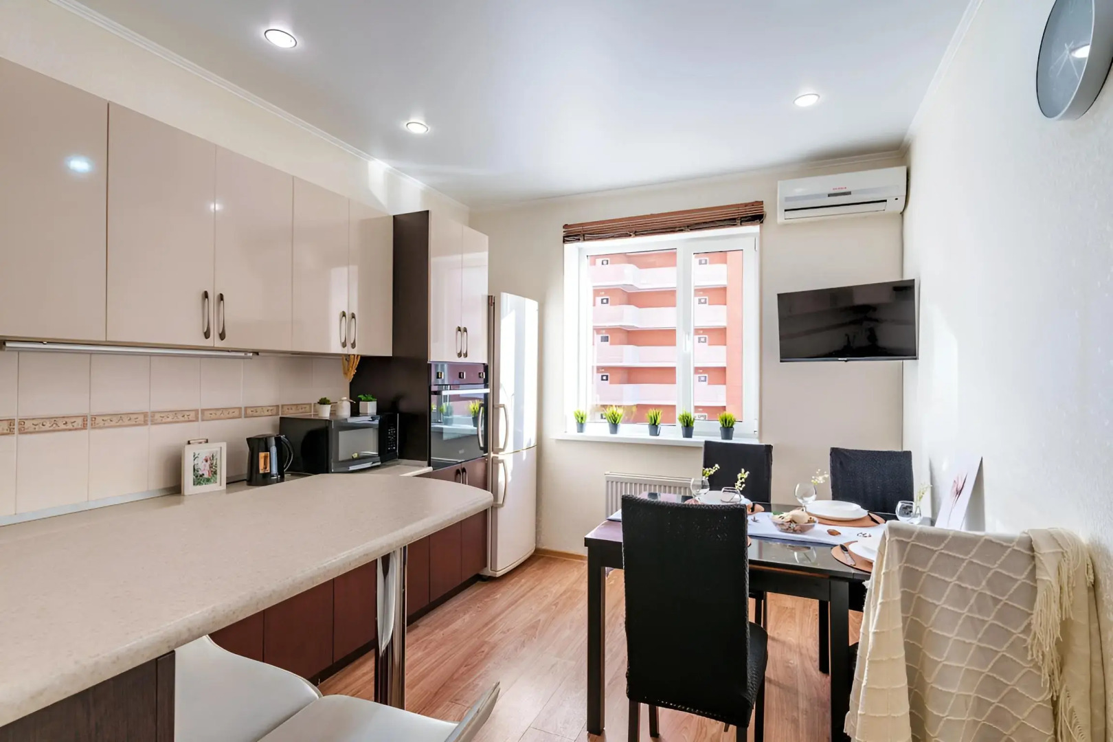 Квартира двухкомнатная Апарт Отелика в Шаговой Доступности от Парка Галицкого