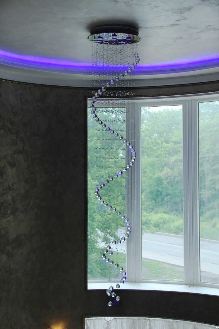 Моцарт Холл