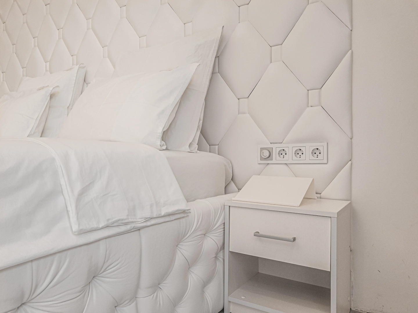 Апартаменты 18 этаж,студия 36кв.м,джакузи,балкон,вид на Волгу,новый дом,самый центр,вокзал пешком