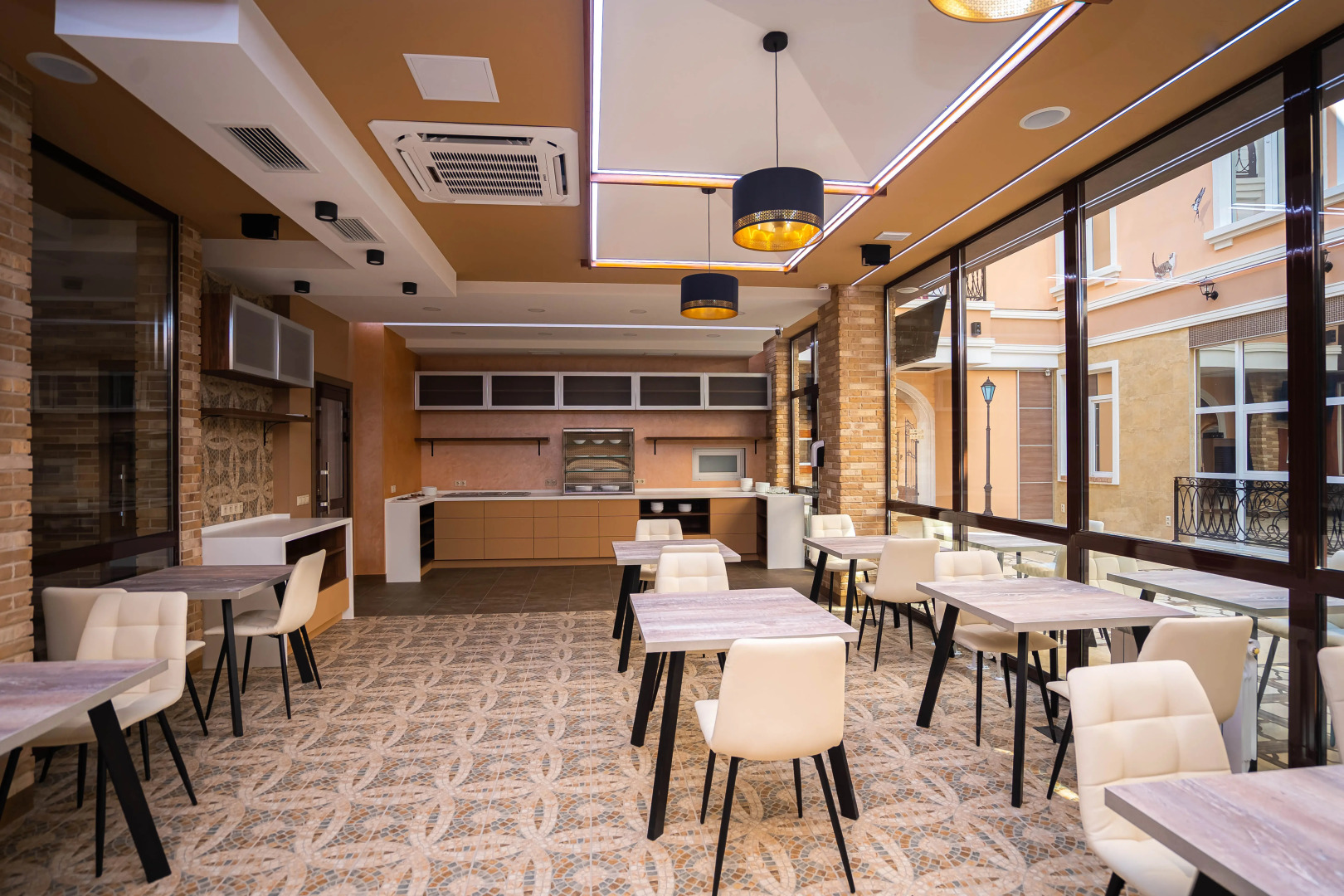 Отель История